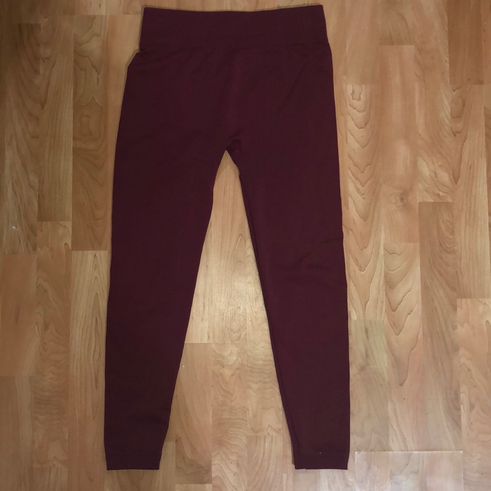 Maroon leggings